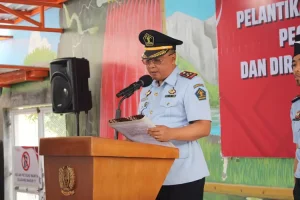 Kalapas Kelas IIA Parepare,lantik PNS dan sematkan Tanda Pangkat Pegawai