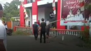 Di Minut, Sulawesi Utara : Kantor Desa Disegel Gegara Kadesnya Tidak Pernah Berkata Sambutan dan Tidak Kelola Kelapa Dengan Baik.