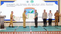 Dukung Percepatan Peningkatan IDM, Kodam XII/Tpr Terima Penghargaan Dari Gubernur Kalbar