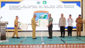 Dukung Percepatan Peningkatan IDM, Kodam XII/Tpr Terima Penghargaan Dari Gubernur Kalbar