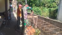 Satgas Pamtas Yonarmed 16/TK Bantu Renovasi Gereja Di Kabupaten Sambas Kalbar