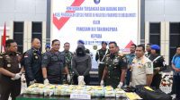 Kodam XII/Tpr Serahkan WNA Asal Malaysia Penyelundup 21,164 Kg Sabu Ke BNNP Kalimantan Barat