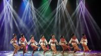 Pesan Untuk Menjaga Budaya Indonesia Dalam Renggana, Dari Komunitas Perempuan Menari