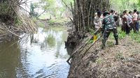 Kodim 0726/Sukoharjo Gelar Karya Bakti TNI, Normalisasi Bersihkan Sungai Langsur