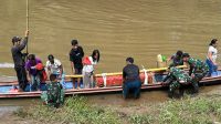 Pos Palapasang Satgas Pamtas RI-Malaysia Yonarmed 16/TK Bantu Pemakaman Warga Desa Palapasang