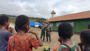 Satgas Buaya Putih Berikan Edukasi Anak Papua Cara Merawat Kebersihan Gigi