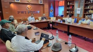 Dewan Kehormatan PWI Berhentikan Hendry Ch Bangun dari Keanggotaan