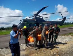 Pasca Insiden Penembakan Pilot Di Alama, Satgas TNI Berhasil Evakuasi Jenazah Pilot Glen Malcolm Conning dan Para Tenaga Kesehatan