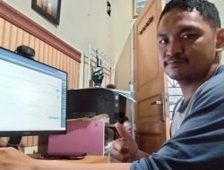 Dari Pena ke Ponsel: Cara Fajar Ahmad Wahyuddin Didik Generasi Digital